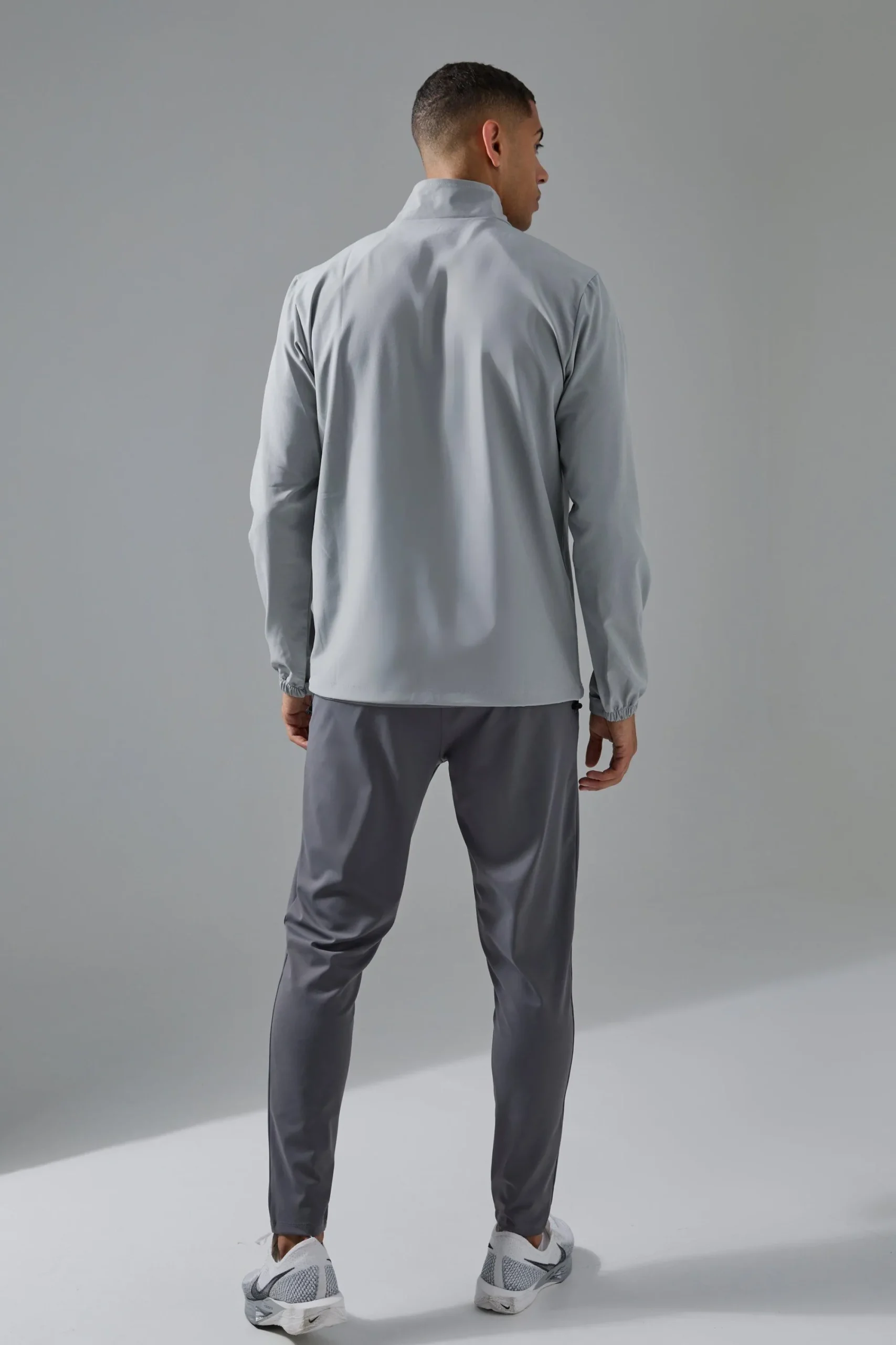 boohooMAN Man Active Shower Resist 1/4 Zip Funnel Neck Windbreaker | UK| Coats & Jackets