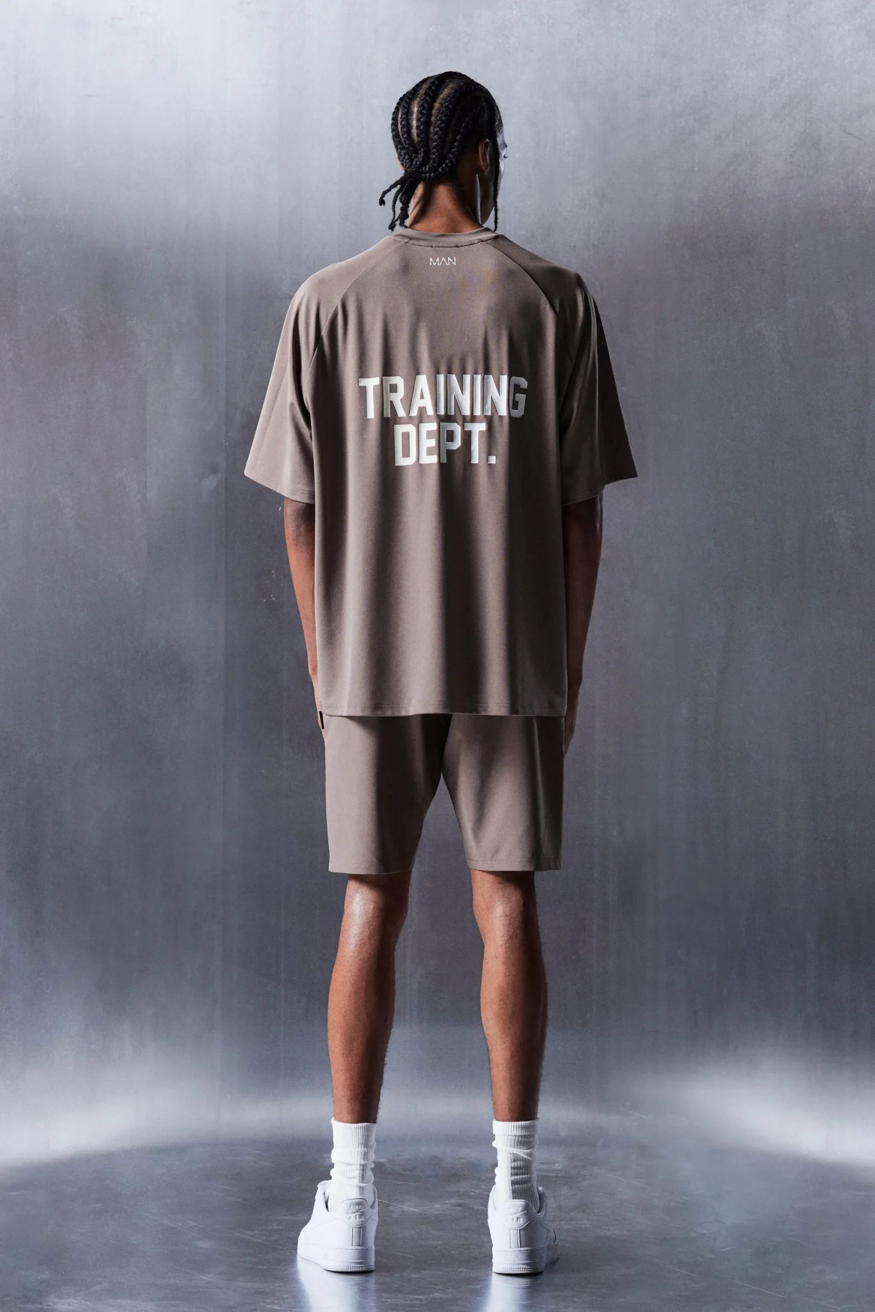 Man Active Training Dept Boxy Performance T-shirt | UK^boohooMAN Online