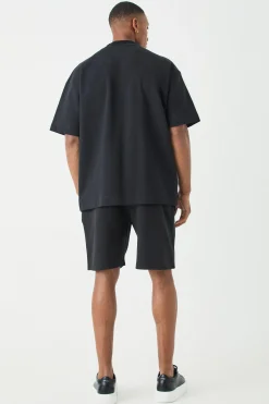 Man Oversized Extended Neck Heavy Interlock T-shirt | UK^boohooMAN Online