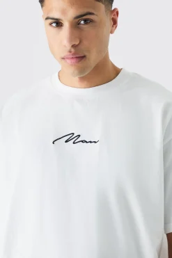Man Signature Oversized Crew Neck T-shirt | UK^boohooMAN Outlet