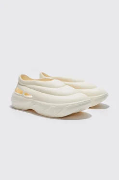 boohooMAN Moulded Runner | UK| Sliders & Slippers