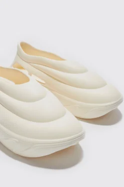 boohooMAN Moulded Runner | UK| Sliders & Slippers