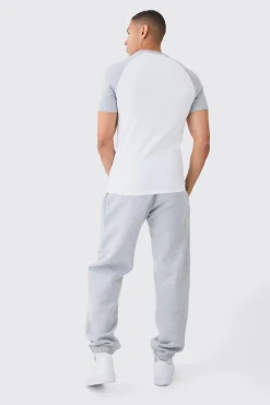 Muscle Fit Man Signature Raglan T-shirt | UK^boohooMAN Outlet