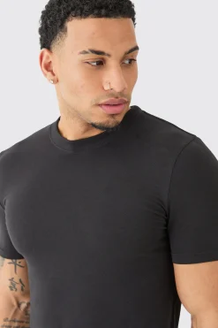 Muscle Fit T-shirt | UK^boohooMAN Online