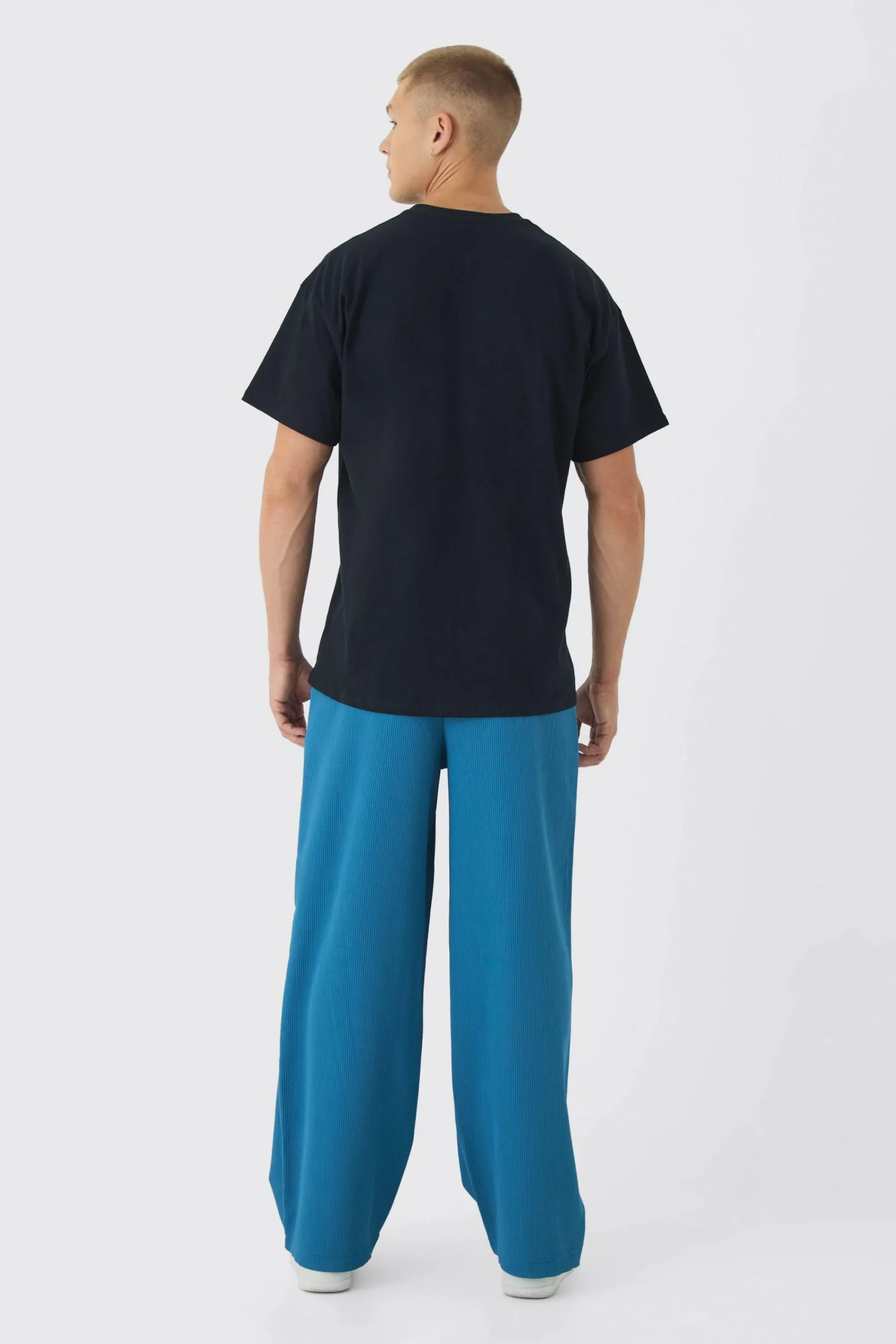 Oversized Avril Lavigne License Print T-Shirt | UK^boohooMAN Online