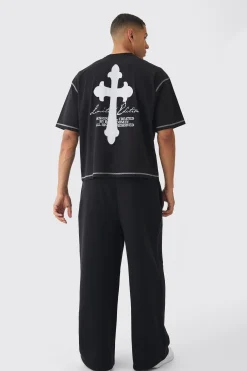 Oversized Boxy Cross Applique Contrast Stitch Heavyweight T-Shirt | UK^boohooMAN Online