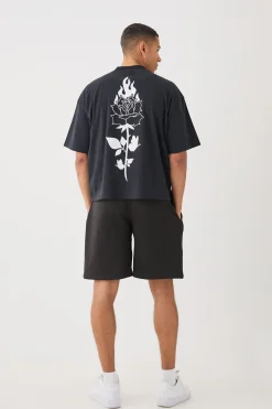 Oversized Boxy Extended Neck Peached Heavyweight Line Drawning T-shirt | UK^boohooMAN Online