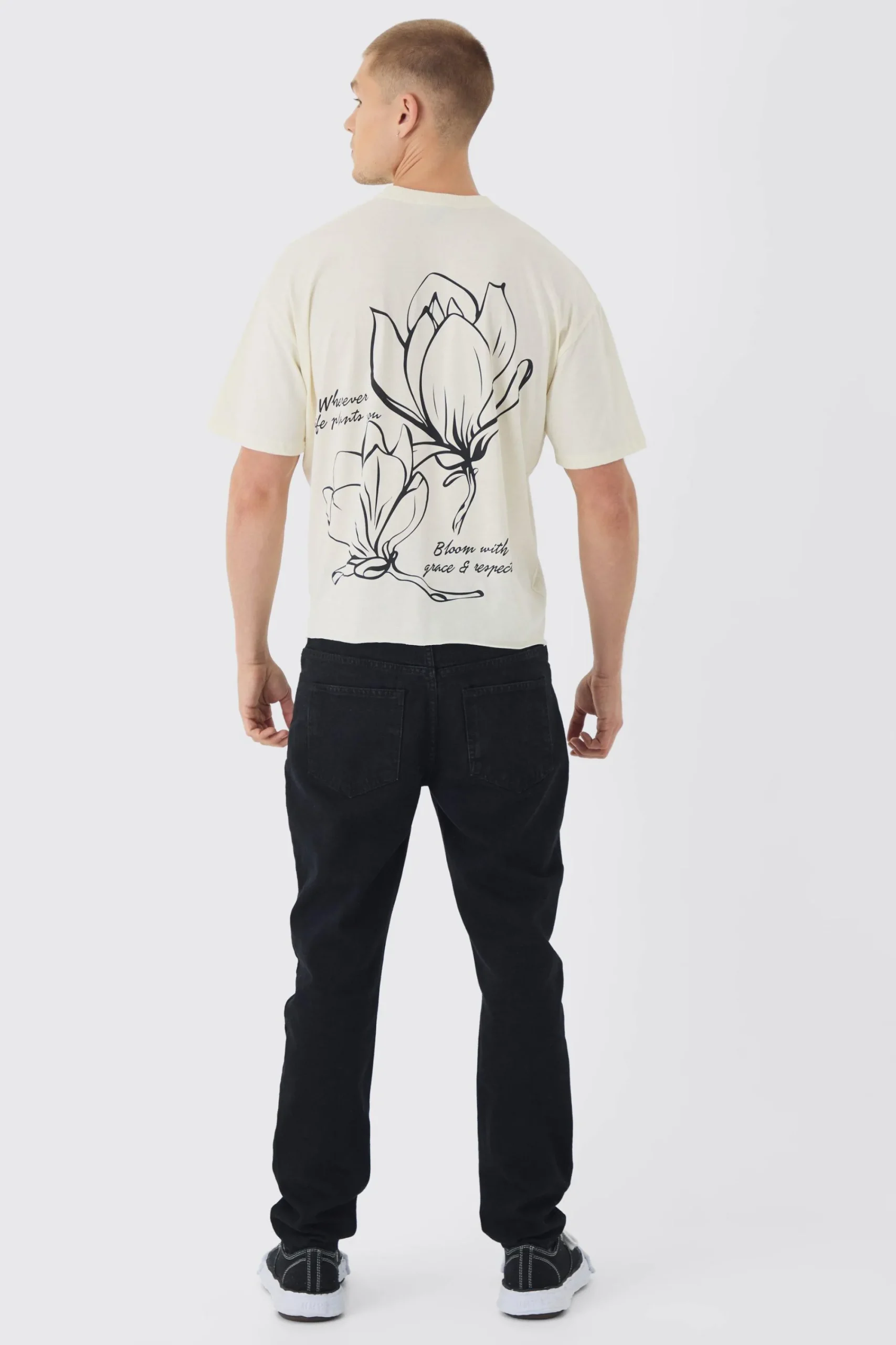 Oversized Boxy Floral Line Drawing Print T-Shirt | UK^boohooMAN Sale