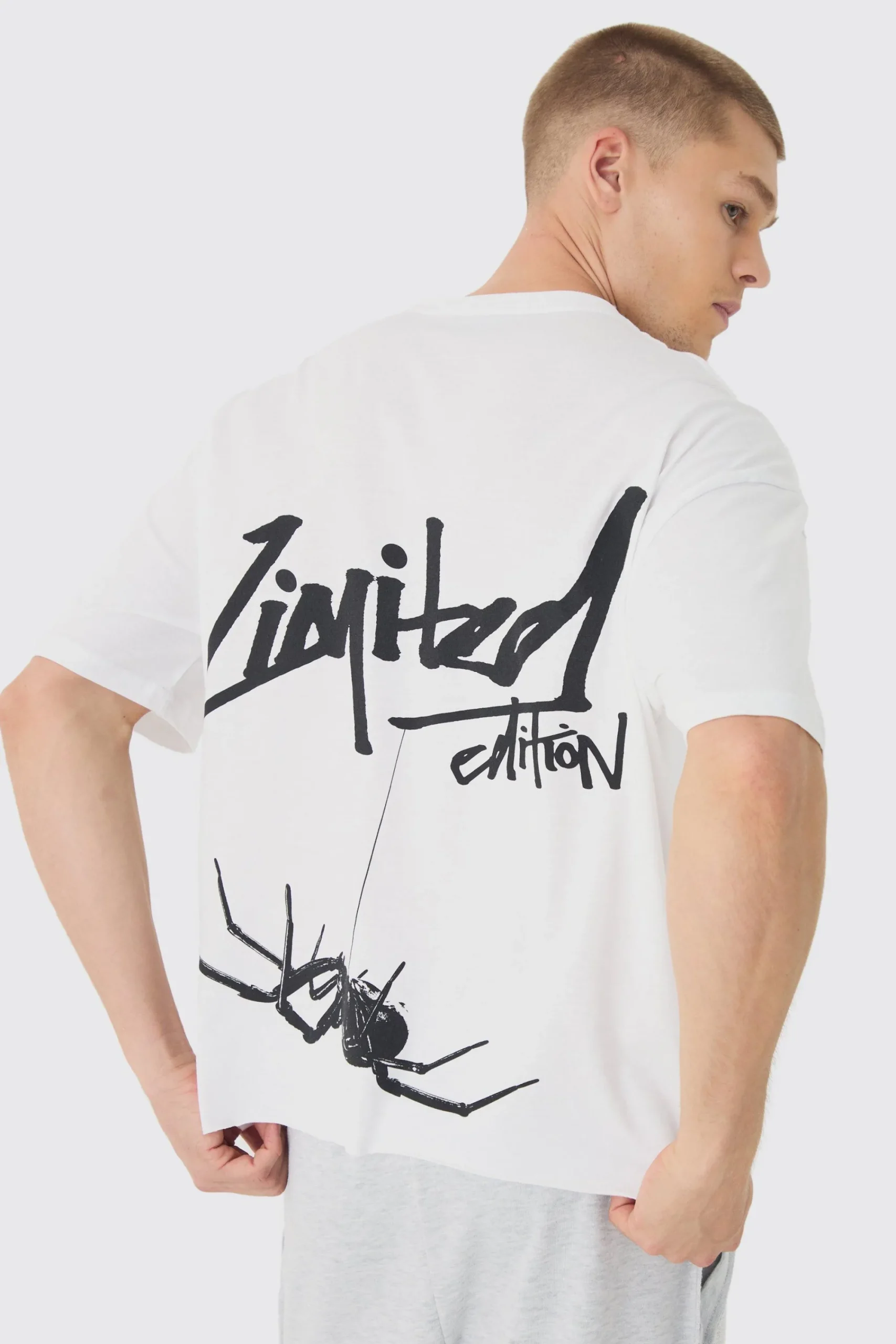 Oversized Boxy Limited Spider Printed T-Shirt | UK^boohooMAN Hot