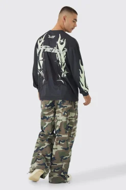 Oversized Closed Mesh Graffiti Moto T-shirt | UK^boohooMAN