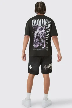 Oversized Explorer Space Back Print T-shirt | UK^boohooMAN Online