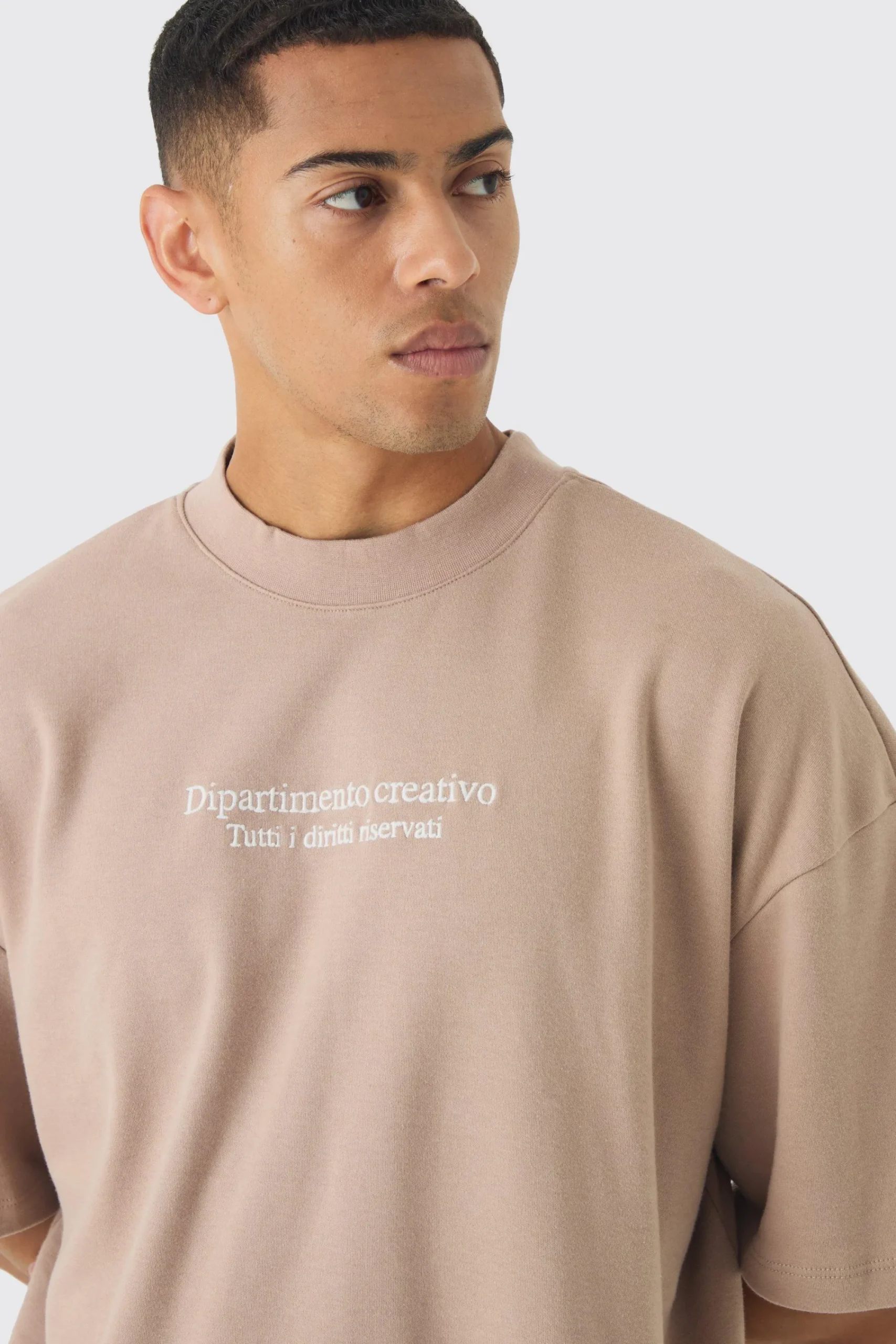 Oversized Extended Neck Embroidered Heavy Interlock T-shirt | UK^boohooMAN Sale