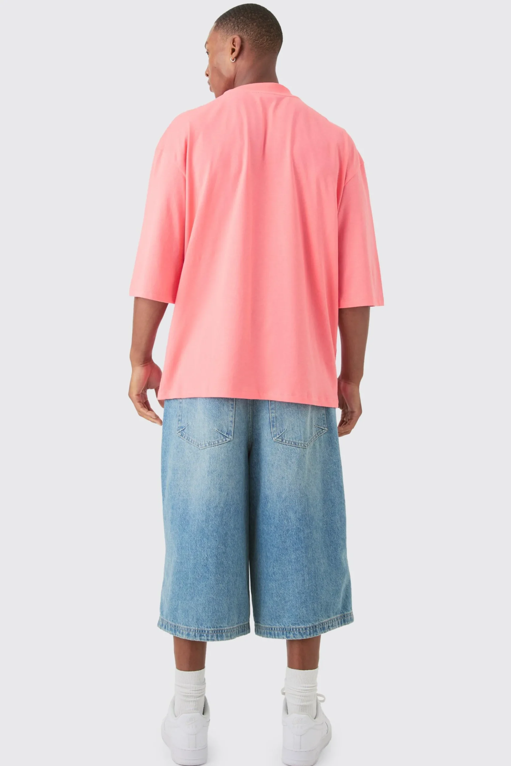 Oversized Extended Neck Embroide T-shirt | UK^boohooMAN Online