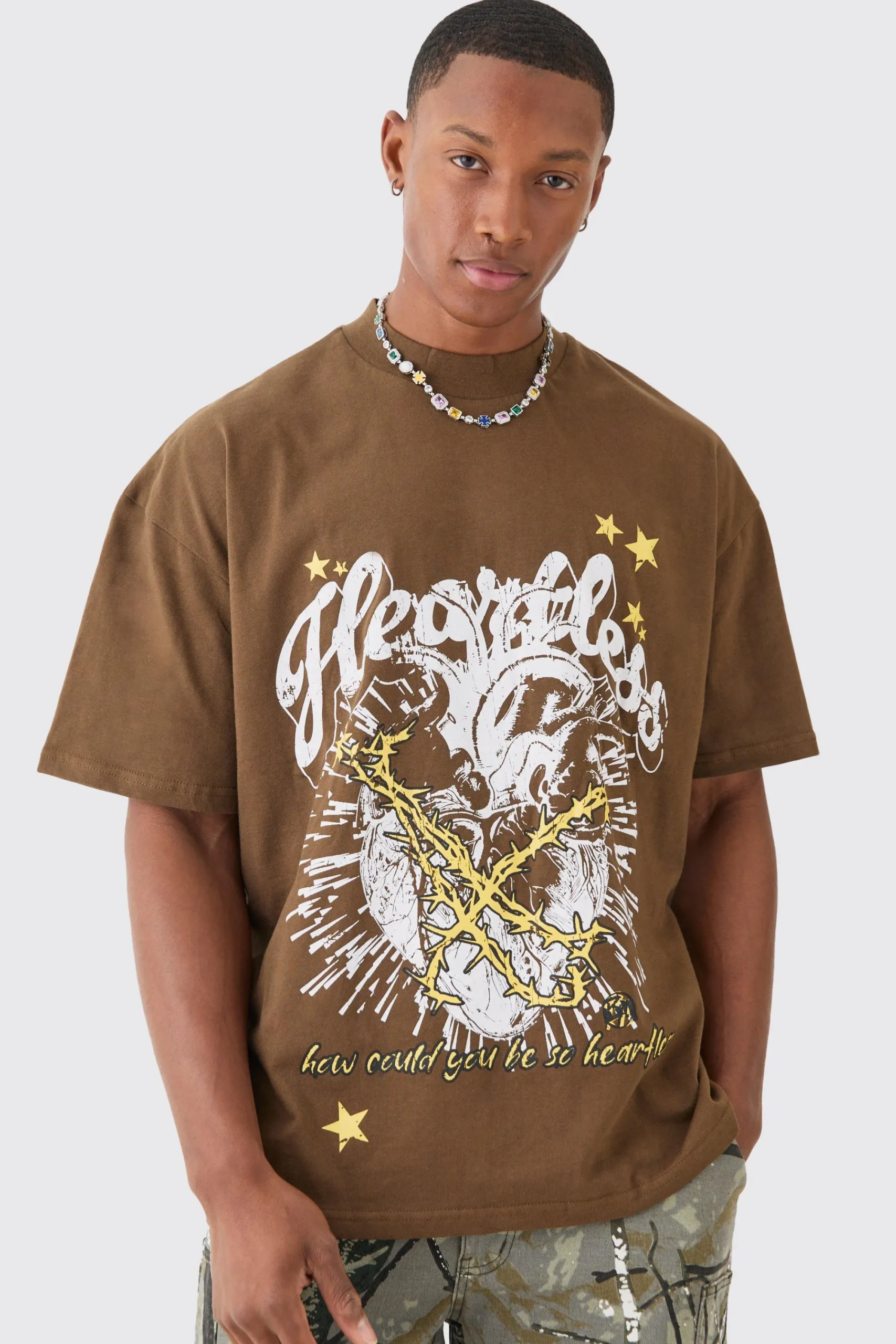 Oversized Extended Neck Graphic Heavy T-shirt | UK^boohooMAN Online