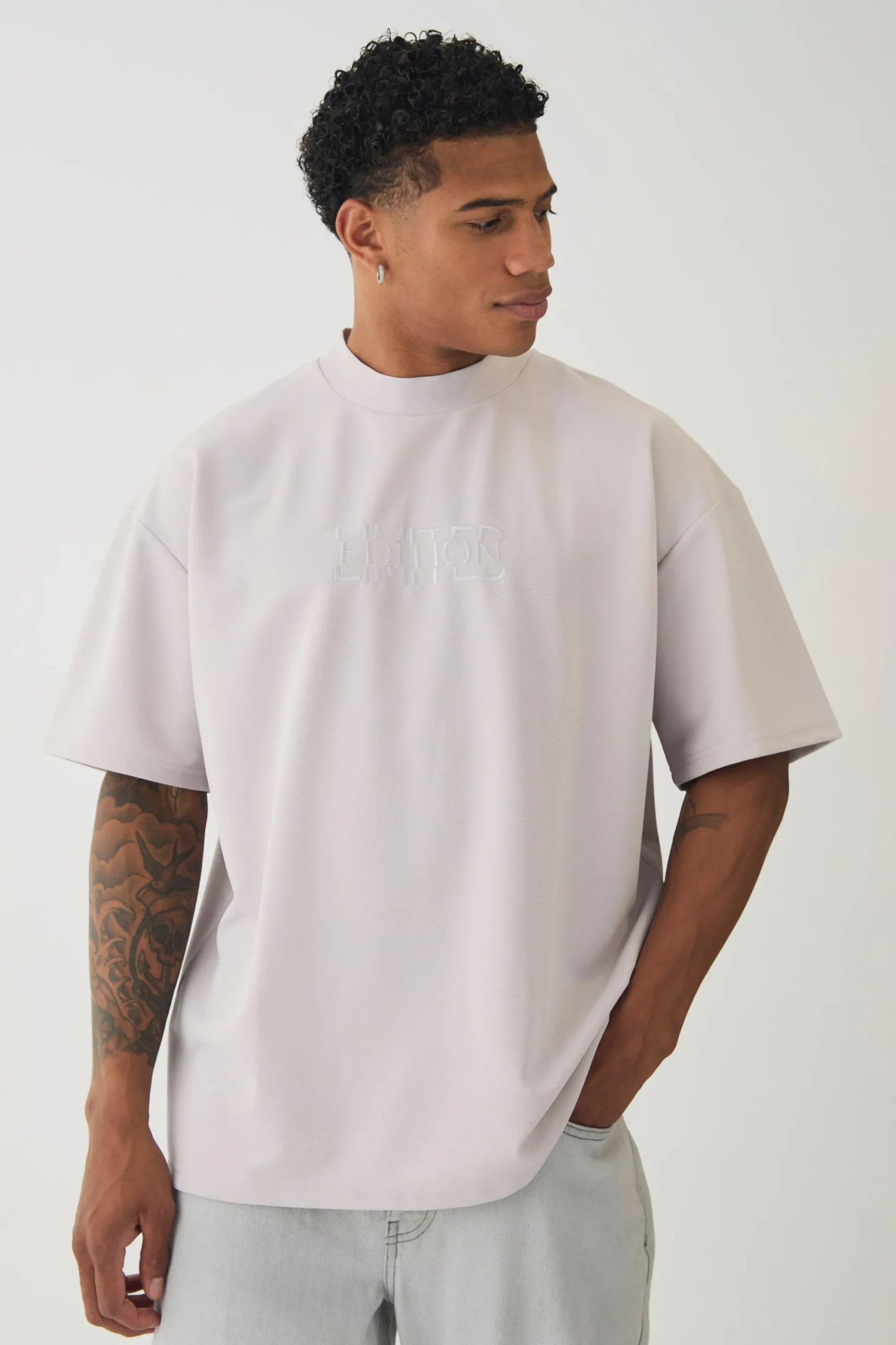Oversized Extended Neck Jersey Twill Official Embroidery T-shirt | UK^boohooMAN Clearance