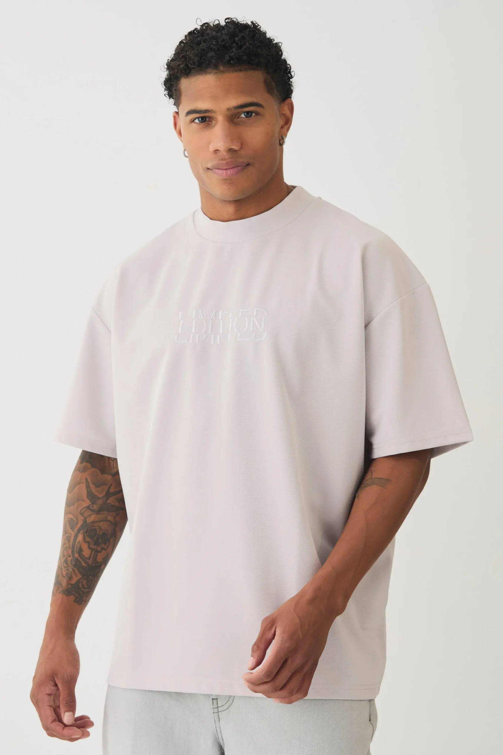 Oversized Extended Neck Jersey Twill Official Embroidery T-shirt | UK^boohooMAN Clearance