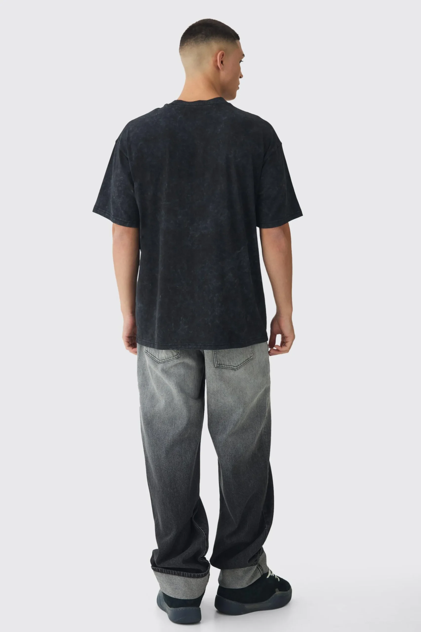 Oversized Extended Neck Large Scale Summoned Print Acid Wash T-Shirt | UK^boohooMAN Outlet