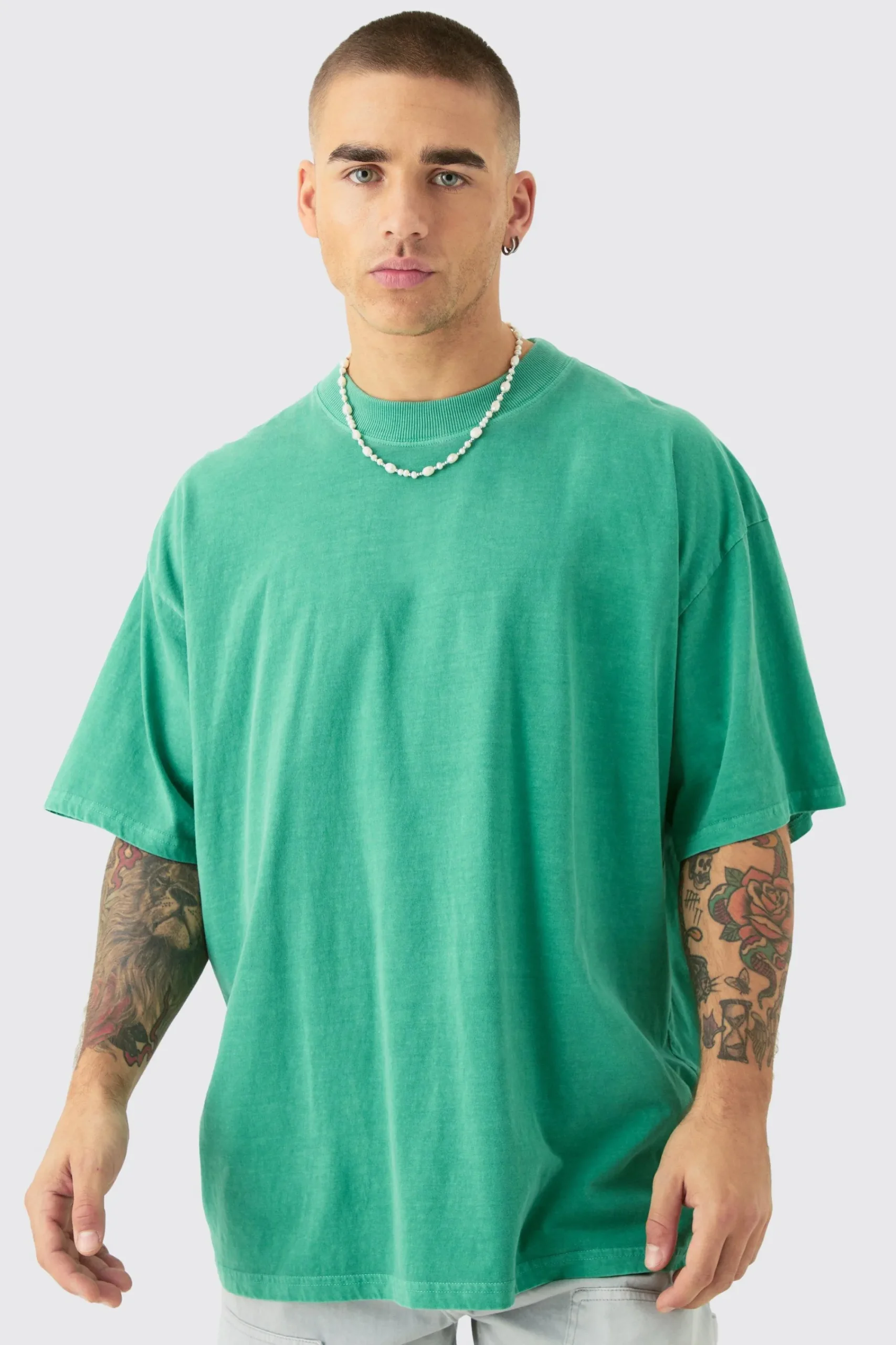 Oversized Extended Neck NYC Dove Back Print T-shirt | UK^boohooMAN Best