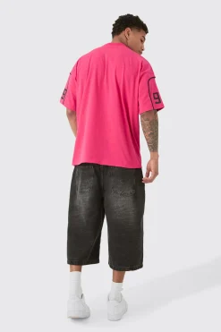 Oversized Extended Neck Universal Graphic T-shirt | UK^boohooMAN Best