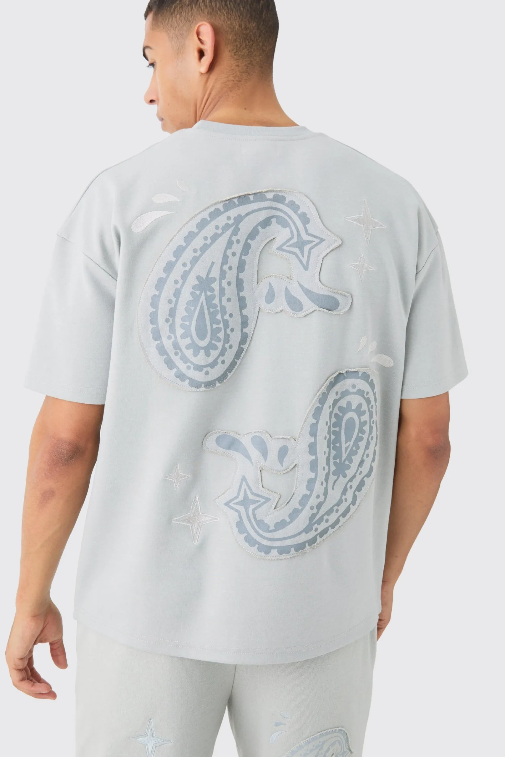 Oversized Heavyweight Paisley Applique T-shirt | UK^boohooMAN New