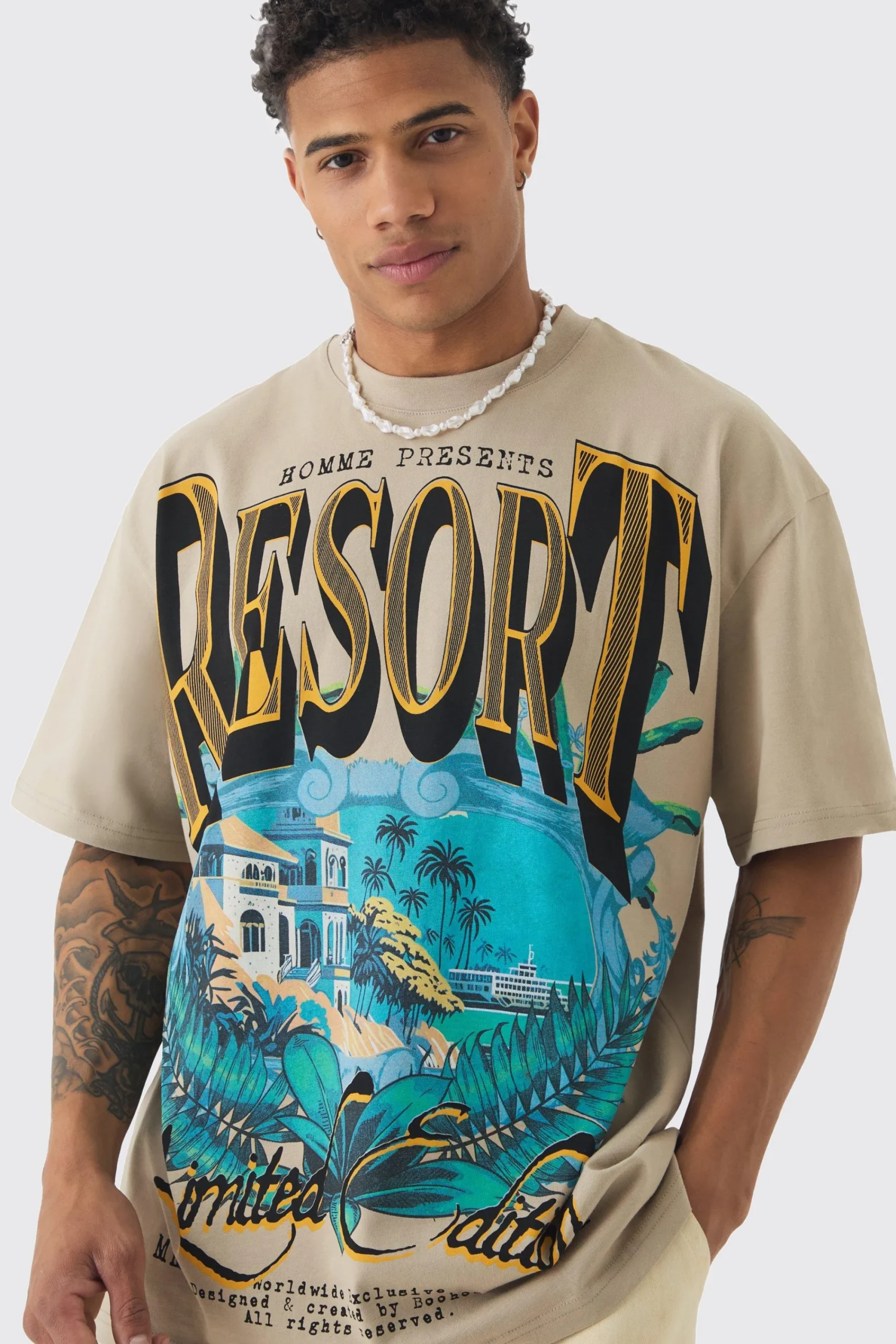 Oversized Large Scale Resort Palm Graphic T-shirt | UK^boohooMAN Online