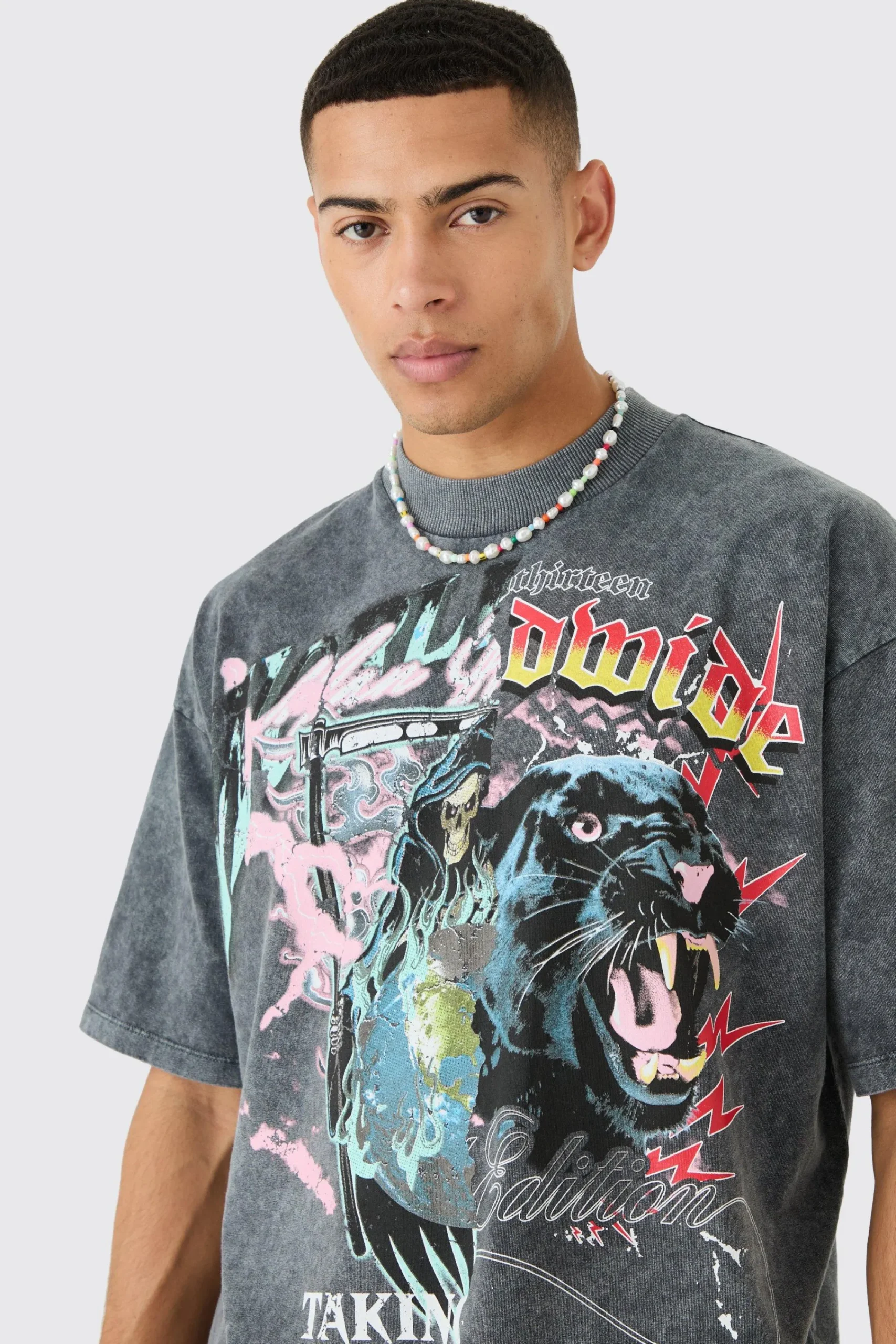 Oversized Spliced Boxy Graphic Heavyweight Wash T-shirt | UK^boohooMAN New