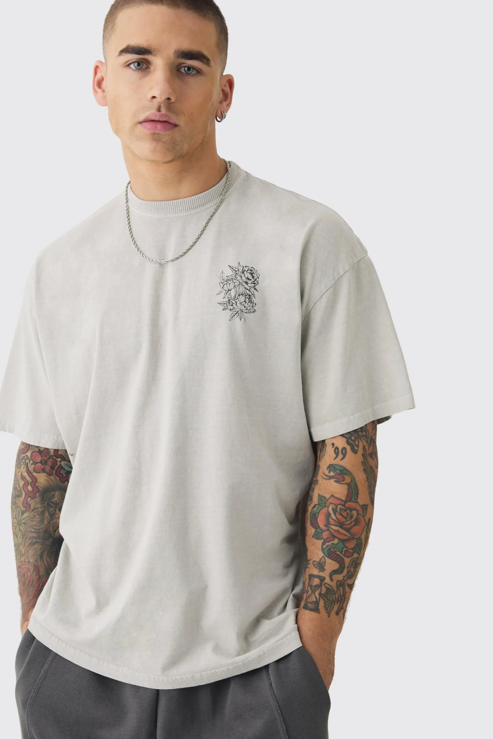 Oversized Stencil Back Graphic T-shirt | UK^boohooMAN Clearance