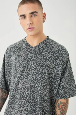 Oversized V Neck Leopard Print Raglan T-shirt | UK^boohooMAN Clearance
