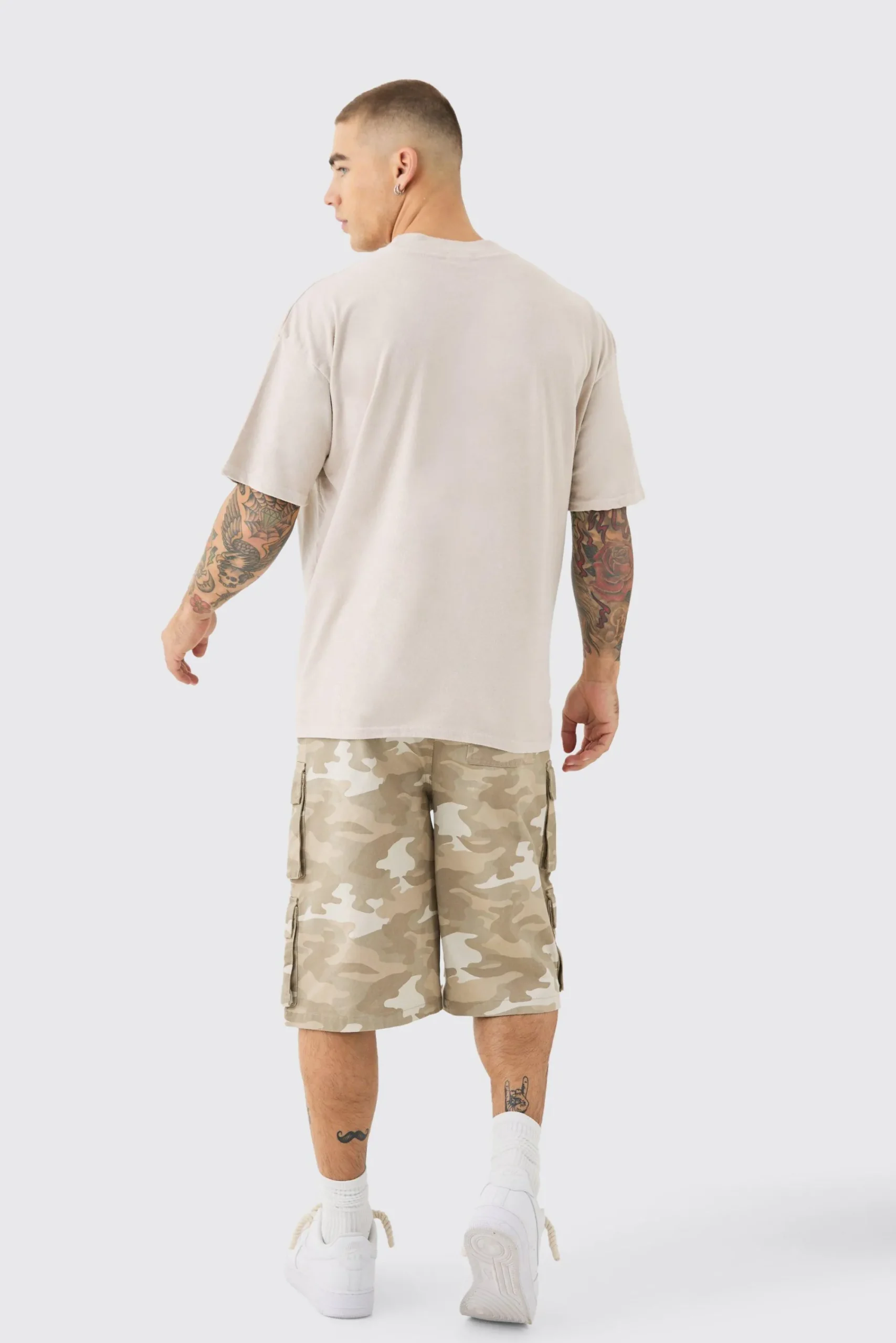 Oversized Washed Blurred Renaissance T-shirt | UK^boohooMAN