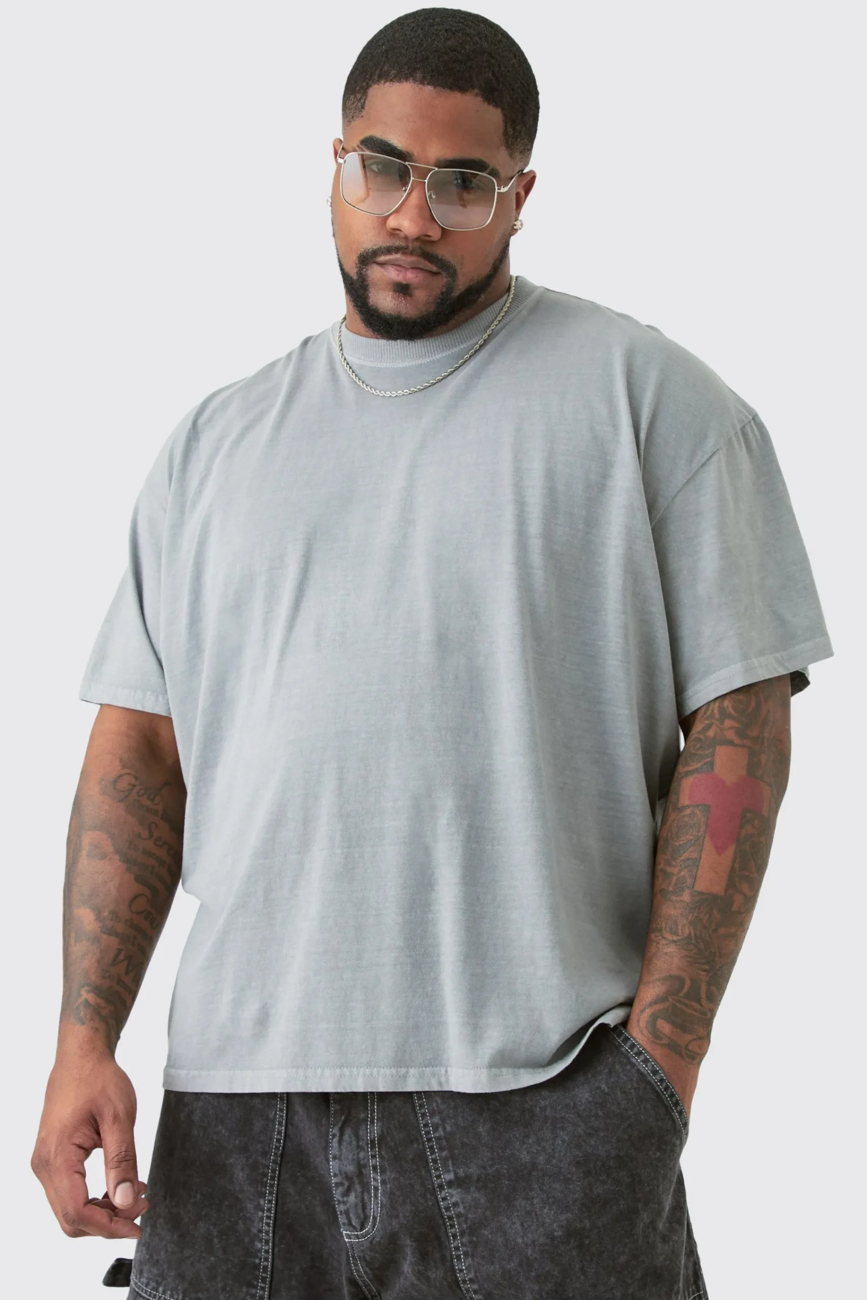 Plus 1999 Graphic Back Print T-shirt In | UK^boohooMAN