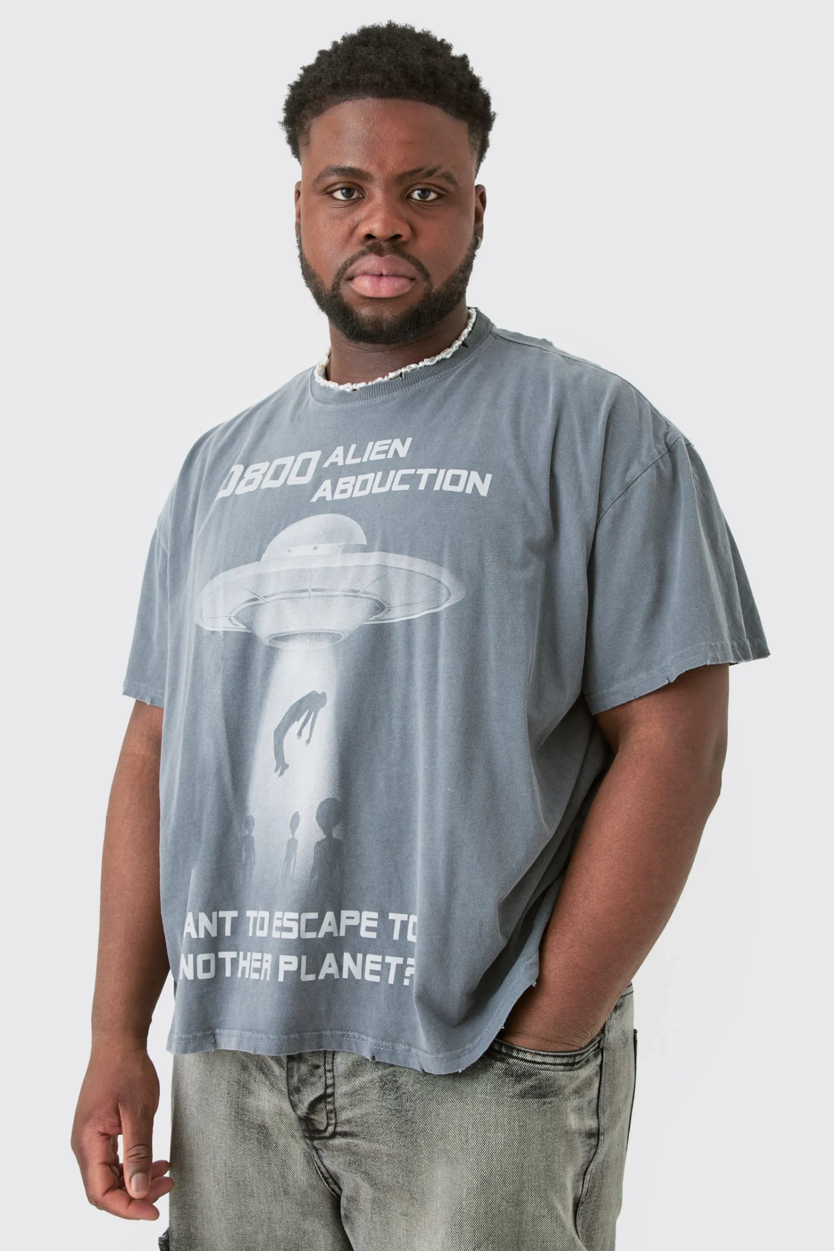 Plus Distressed Oversized Washed Alien Graphic T-shirt | UK^boohooMAN Discount