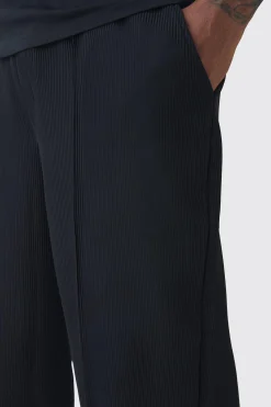 boohooMAN Plus Elastic Waist Relaxed Fit Pleated Trouser | UK| Trousers