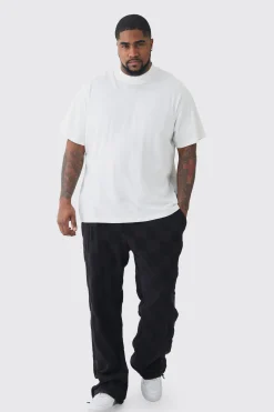 boohooMAN Plus Embossed Checkered Towelling Trouser & T-shirt Set | UK| Tracksuits