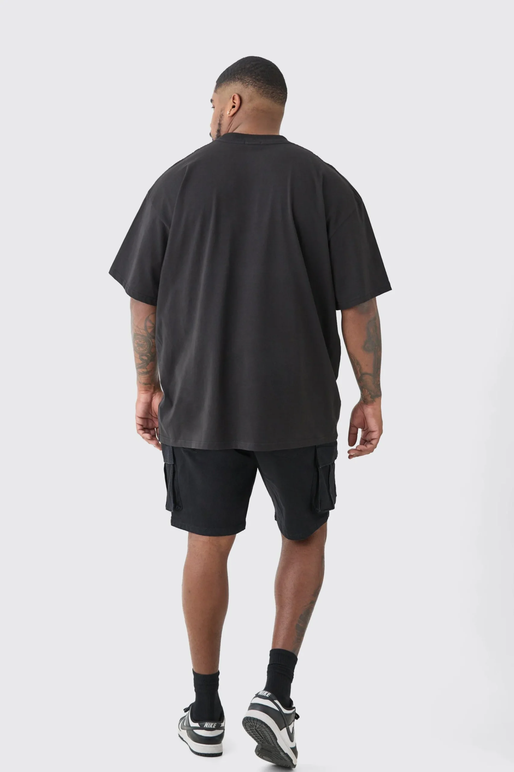 Plus Oversized Extended Neck Abstract Floral Print T-shirt | UK^boohooMAN New