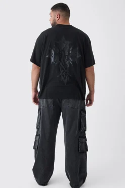 Plus Oversized Extended Neck Worldwide Gothic Cross Print T-Shirt | UK^boohooMAN Online