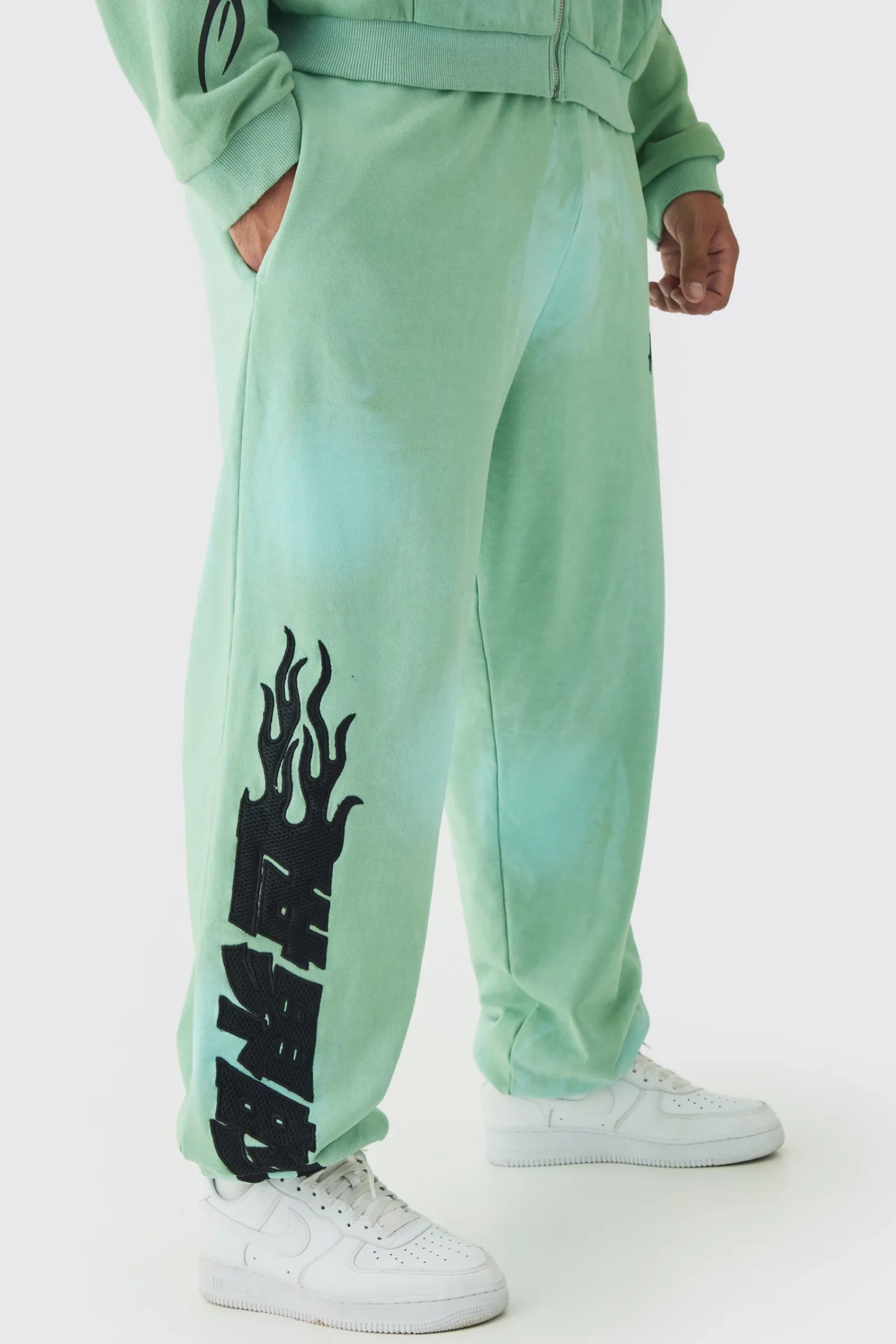 boohooMAN Plus Oversized Heavy Washed Applique Jogger | UK| Trousers|Joggers