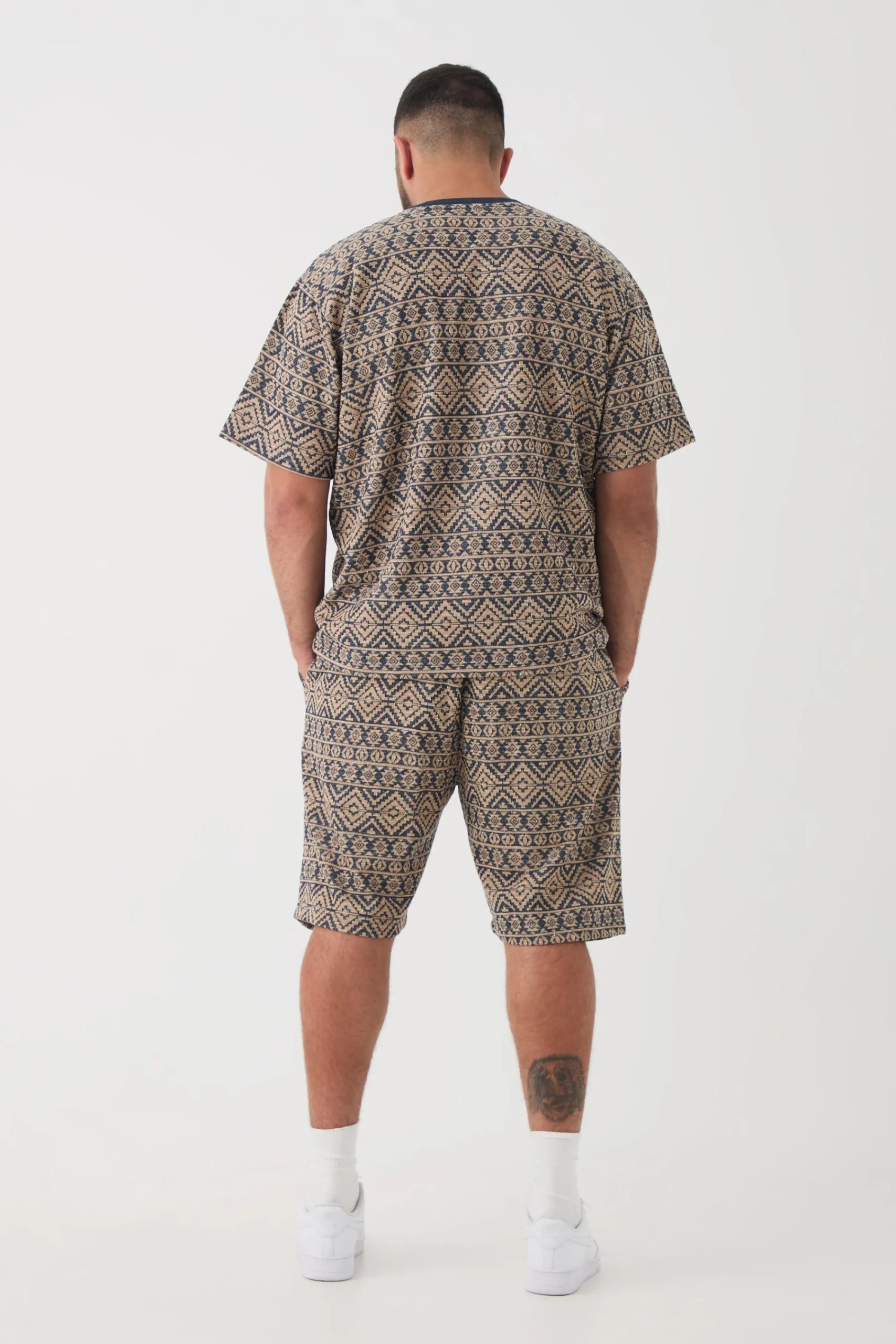 Plus Oversized Jacquard Abstract T-shirt | UK^boohooMAN Best