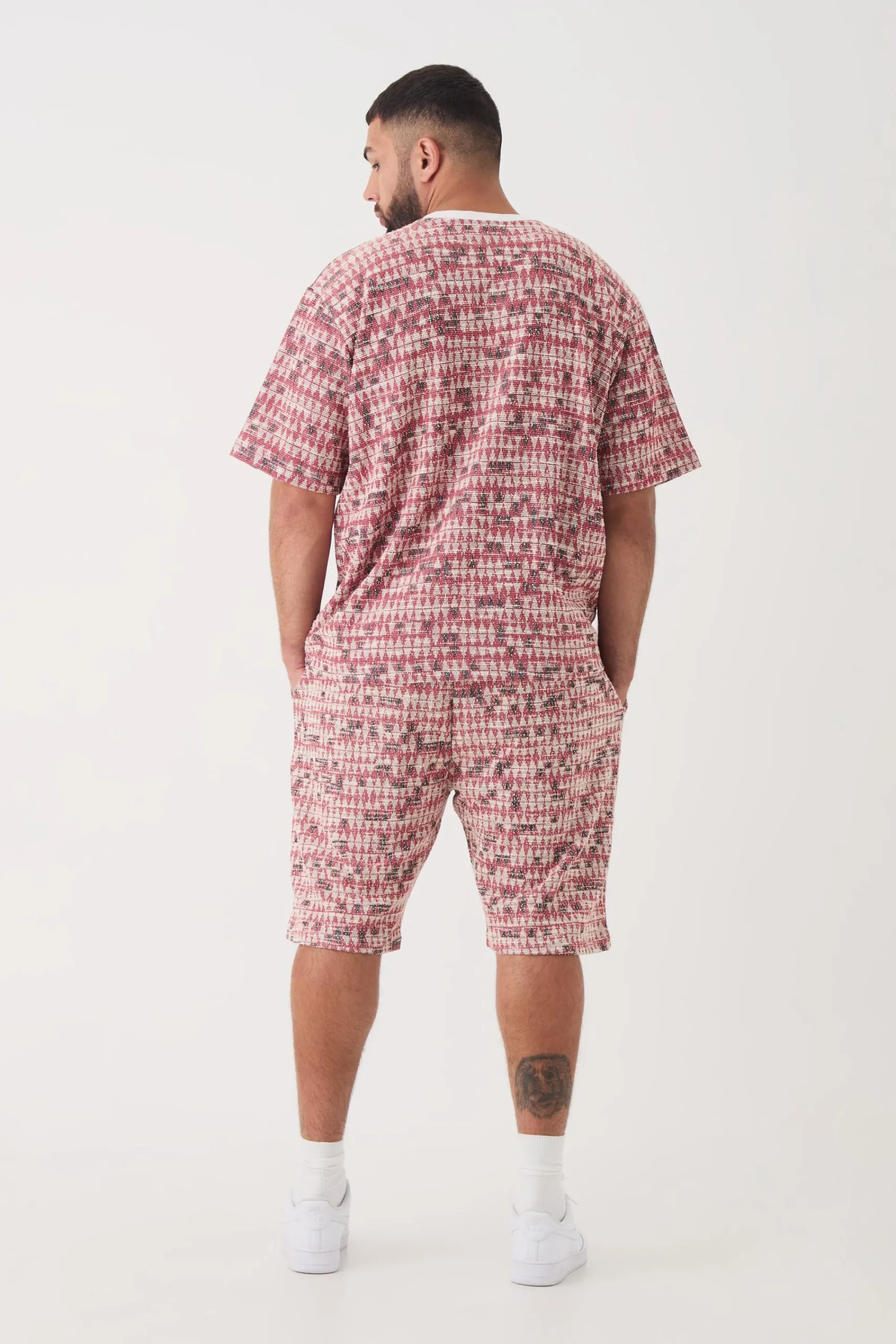 Plus Oversized Jacquard Geo T-shirt | UK^boohooMAN Clearance