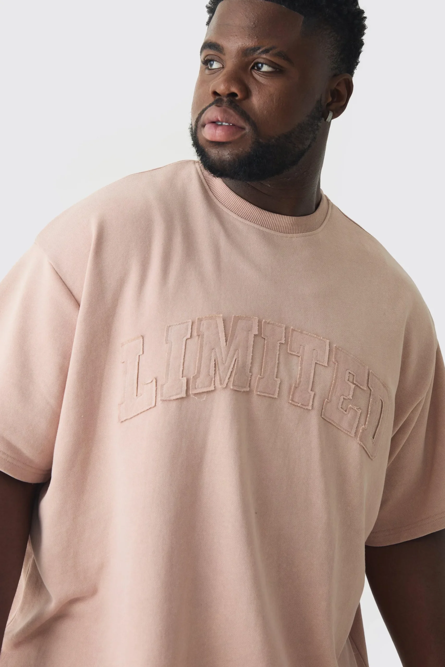 Plus Oversized Limited Applique Washed T-shirt | UK^boohooMAN Discount