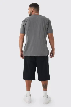 Plus Oversized Overdyed Official Face Graphic T-shirt | UK^boohooMAN Online