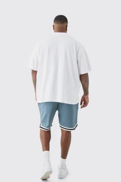 Plus Oversized Worldwide Eagle Print T-shirt In | UK^boohooMAN Outlet