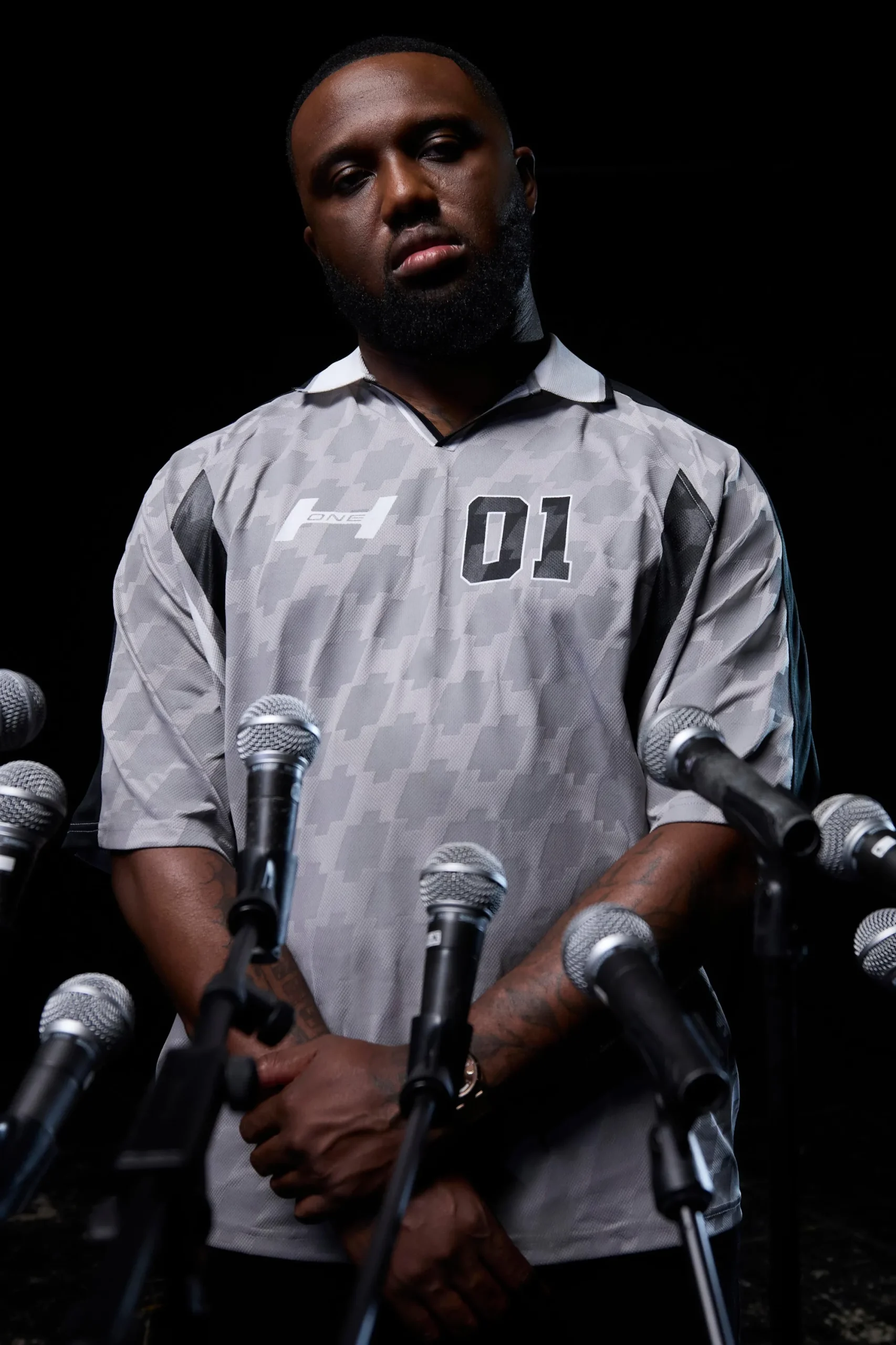 Regular Fit 01 Graphic Mesh Football Shirt | UK^boohooMAN Sale