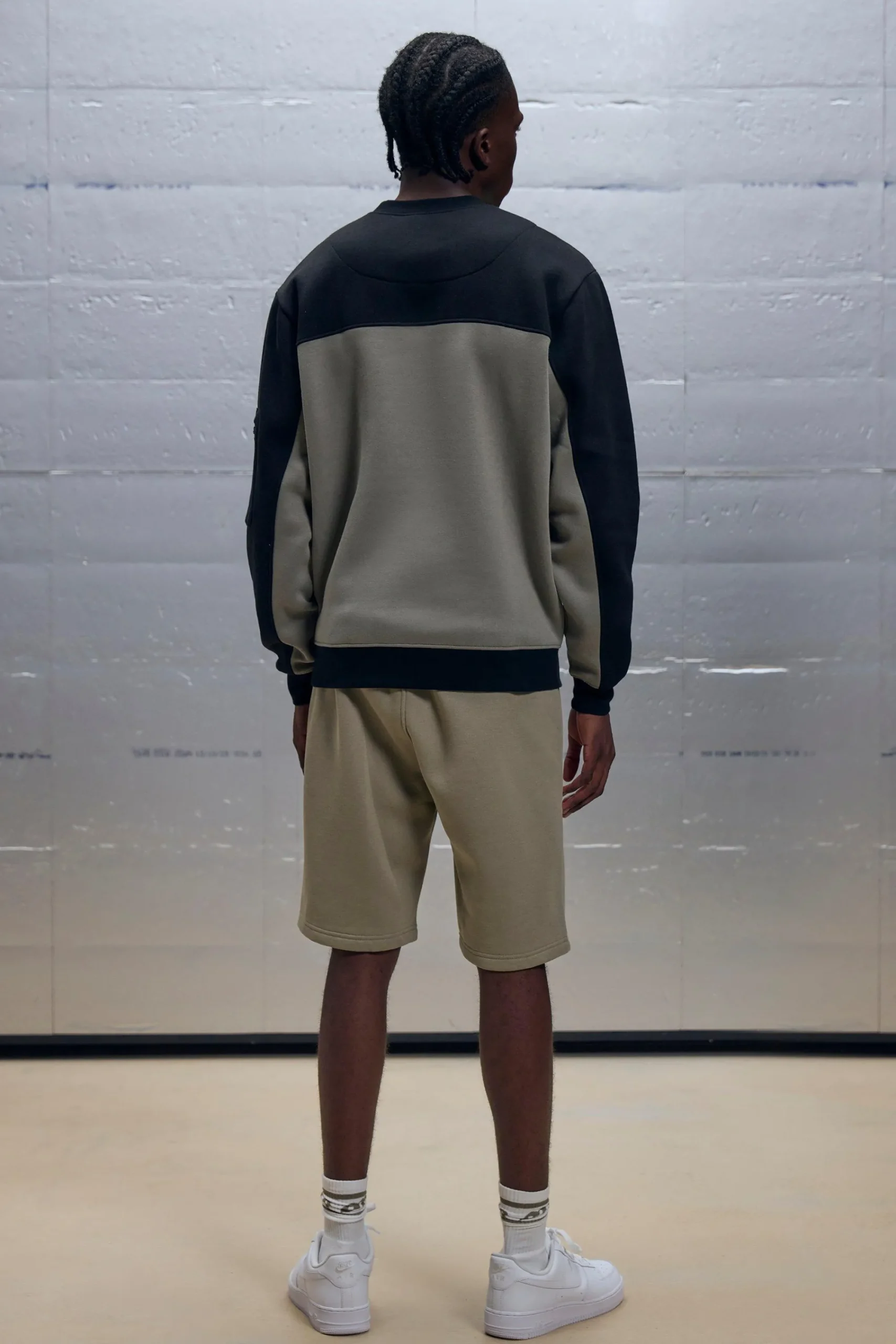 boohooMAN Regular Fit Colour Block Sweatshirt | UK| Hoodies & Sweatshirts