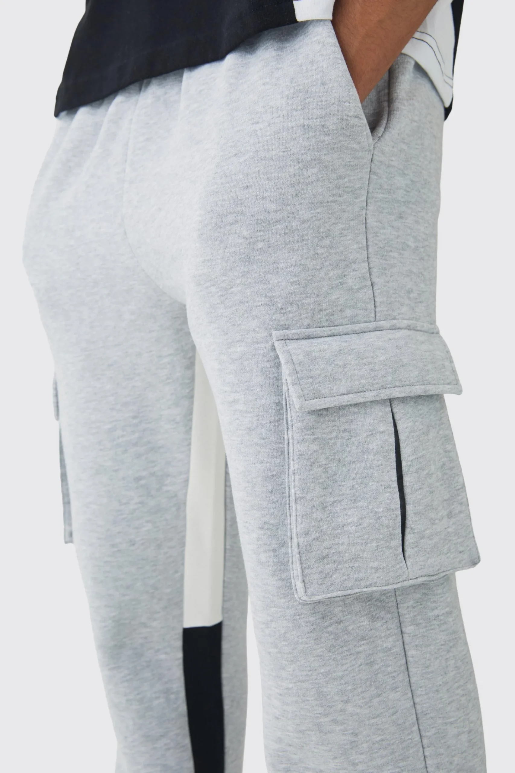 boohooMAN Regular Fit Raw Hem Gusset Cargo Jogger | UK| Trousers|Joggers