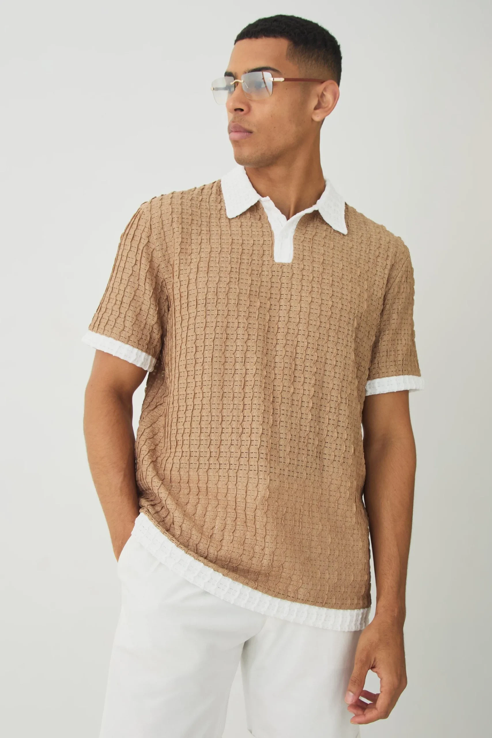 Regular Fit Textured Contrast Polo | UK^boohooMAN Clearance
