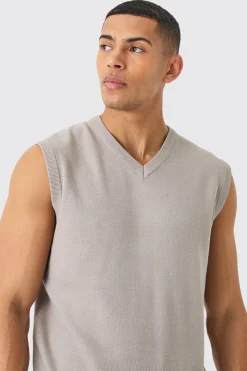 Regular Fit V Neck Knitted Vest | UK^boohooMAN Outlet
