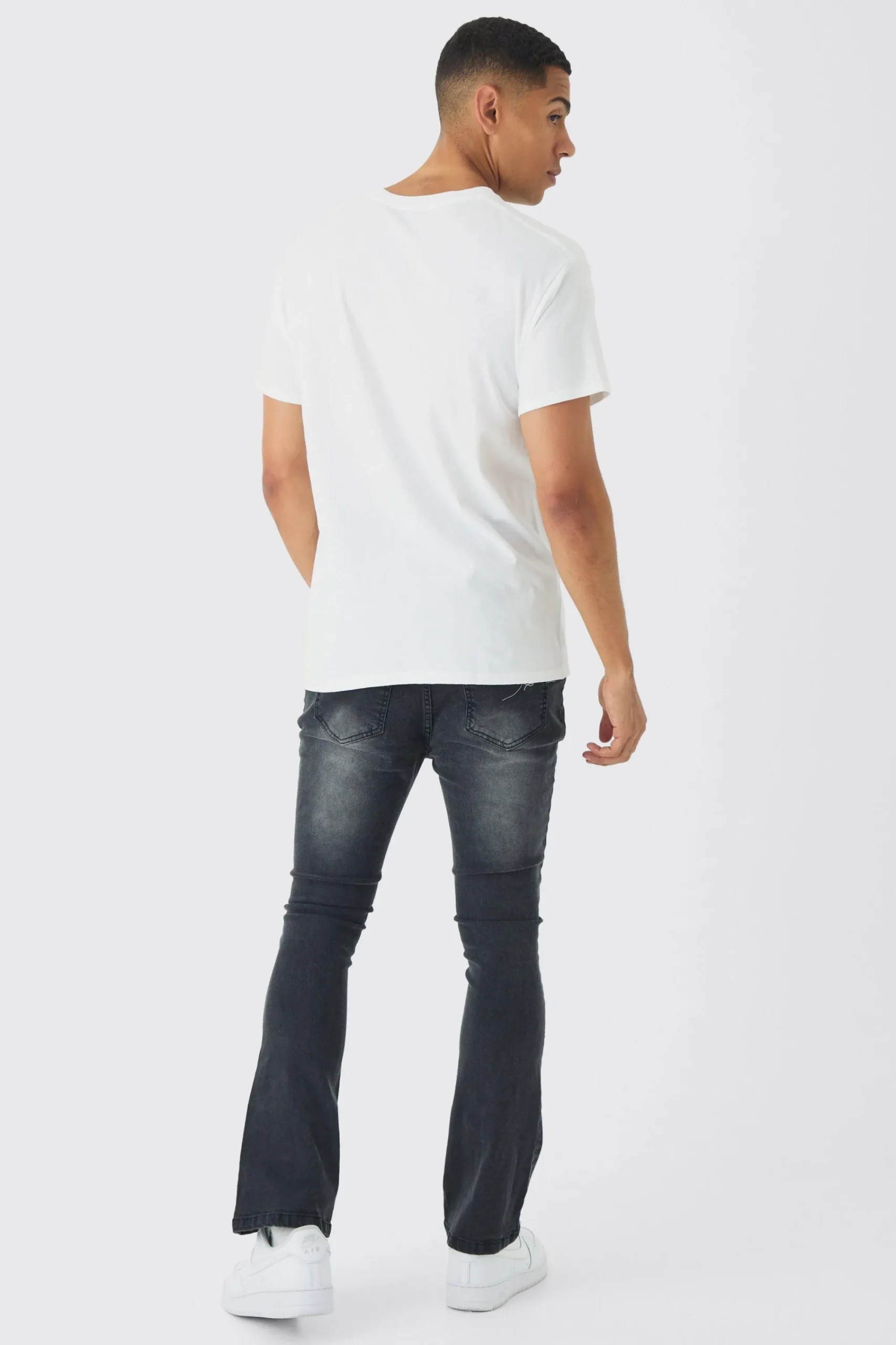 Regular Fit Venice Graphic T-Shirt | UK^boohooMAN New