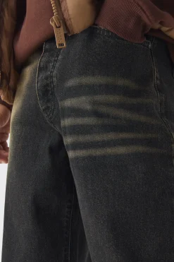 boohooMAN Relaxed Spray Wash Turn Up Hem Jeans | UK| Trousers|Jeans