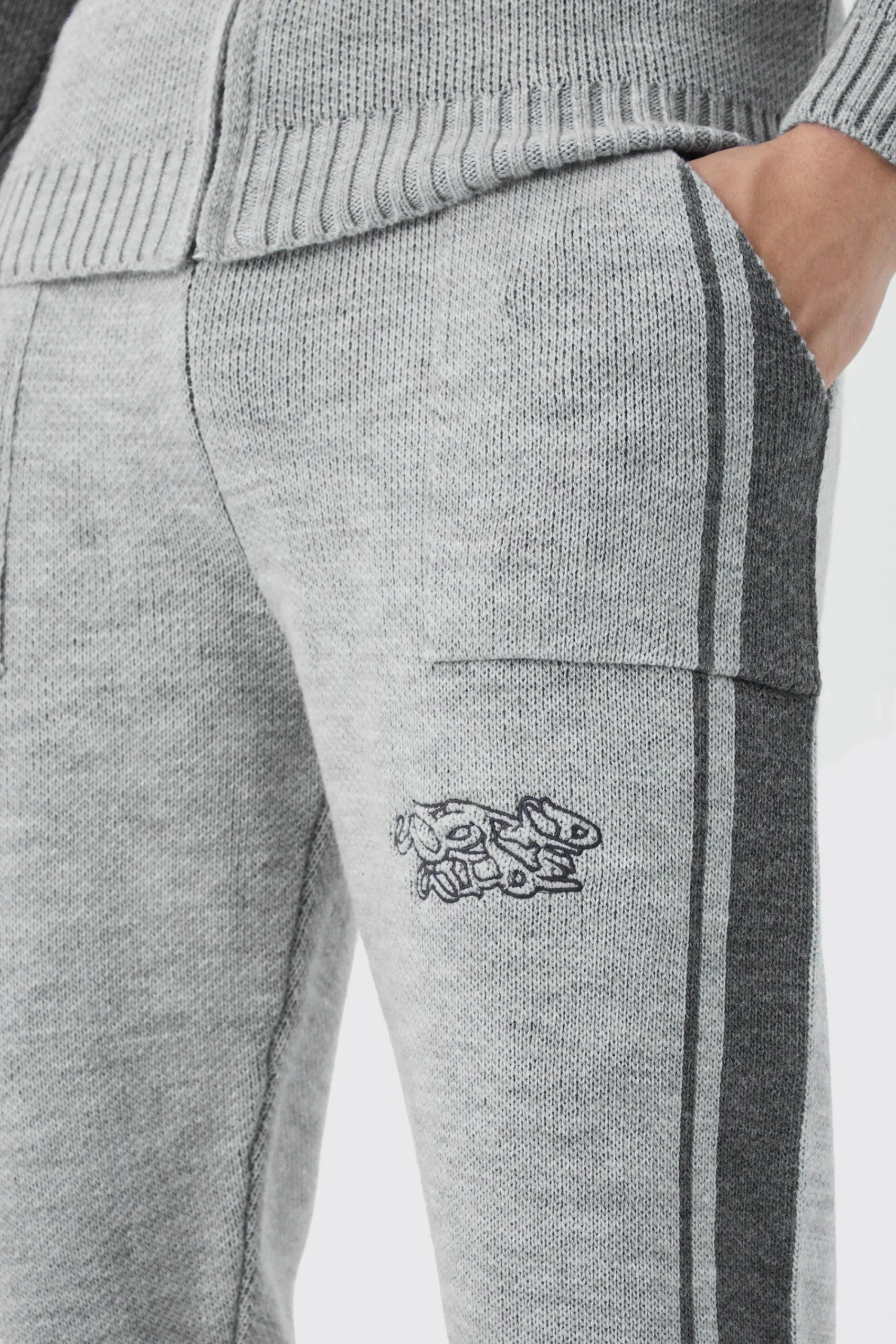 boohooMAN Relaxed Fit Pannel Knitted Jogger With Cuff | UK| Tracksuits