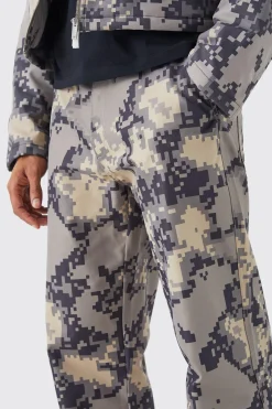 boohooMAN Relaxed Pixelated Camo Trouser | UK| Trousers